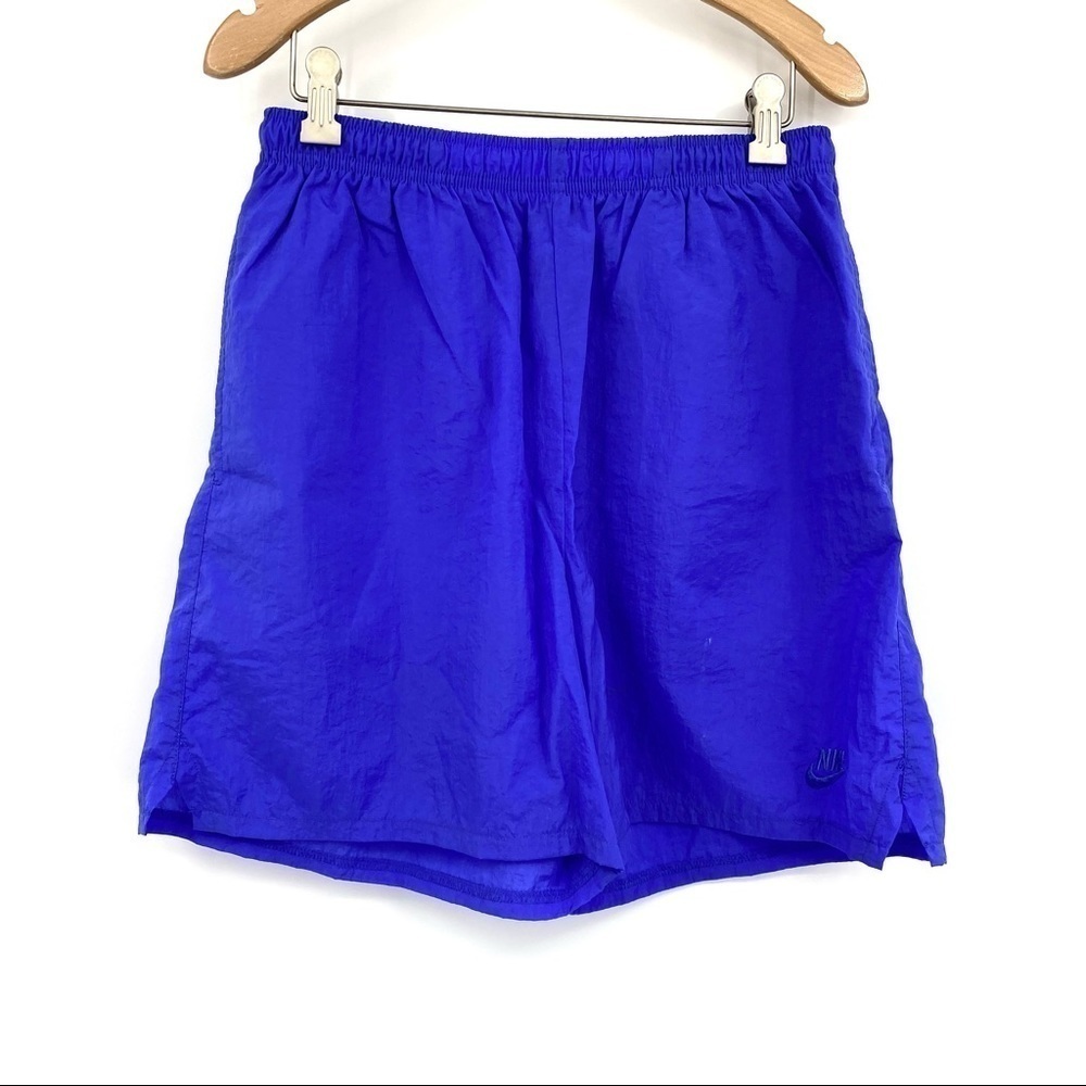 Vintage90’s  Nike blue nylon high rise shorts M